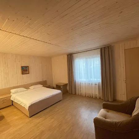 Karpatskyy 山林小屋 Rozluch